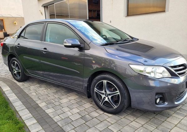 Toyota Corolla cena 28900 przebieg: 139600, rok produkcji 2011 z Września małe 46